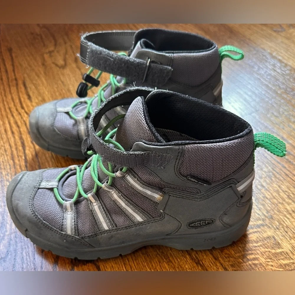 KIDS KEEN Waterproof Gray Hiking Boots - SIZE 4